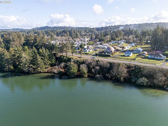 2nd image of 92222 Cape Arago Hwy