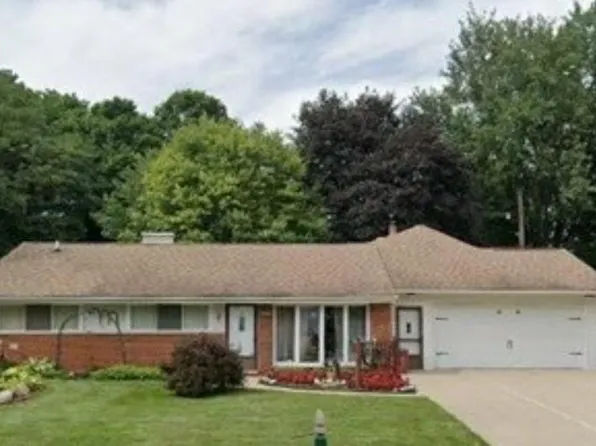 40976 Hollydale, Novi, MI 48375