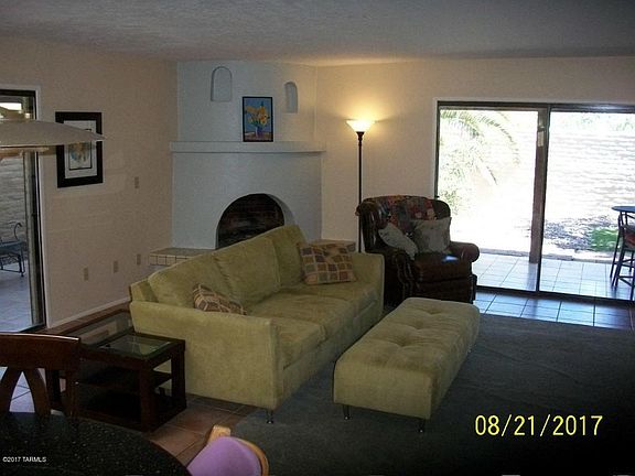 3rd image of 5430 N Camino De Las Brisas