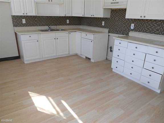 25249 KEELER KITCHEN