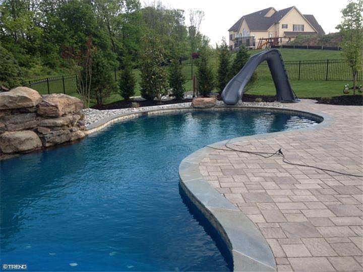 2nd image of 2101 Carley Ct