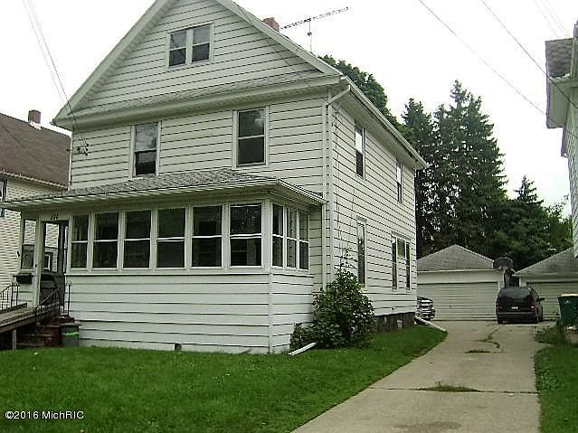 1st image of 556 Capital Ave NE