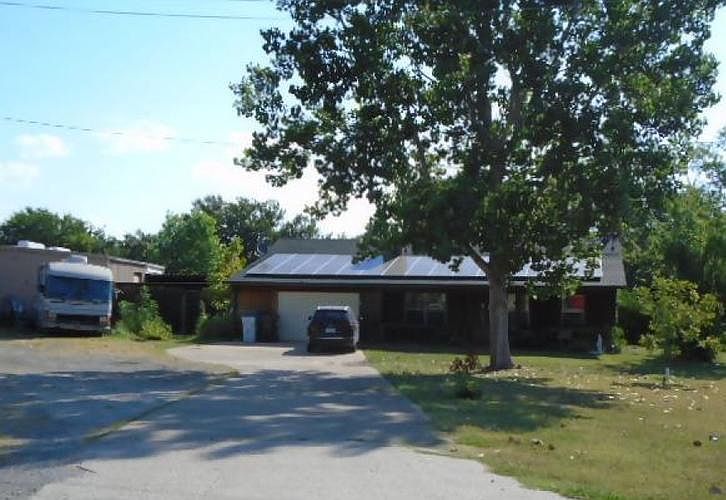 1st image of 1405 Pioneer Dr