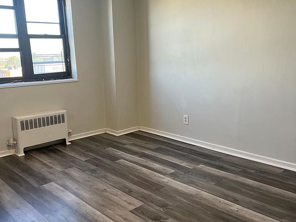 4th image of 116 Washington St