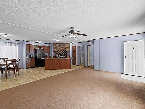 5th image of 913 Sand Hill Rd