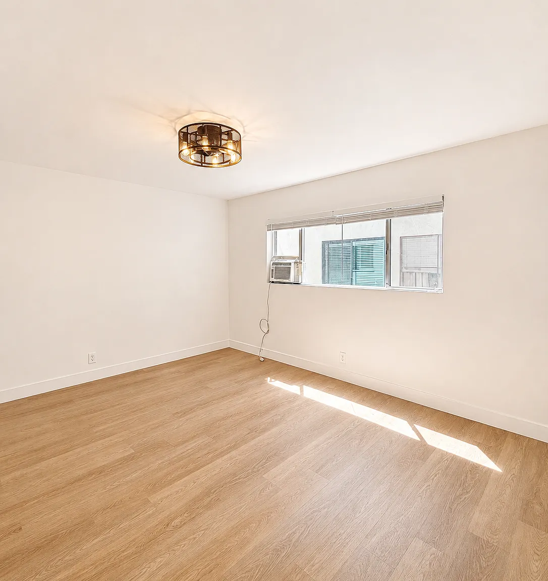 1 bed, 800 sqft, $2,450 — Photo 4