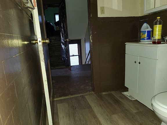 4th image of 3538 E 108th St