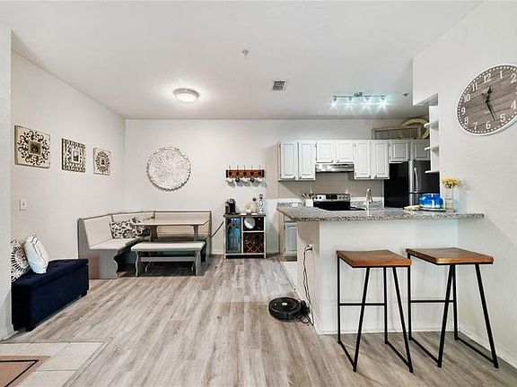 3rd image of 1 Maitland Crossing Way
