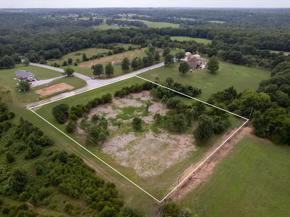 000 N Farm Road 135, Springfield, MO 65803