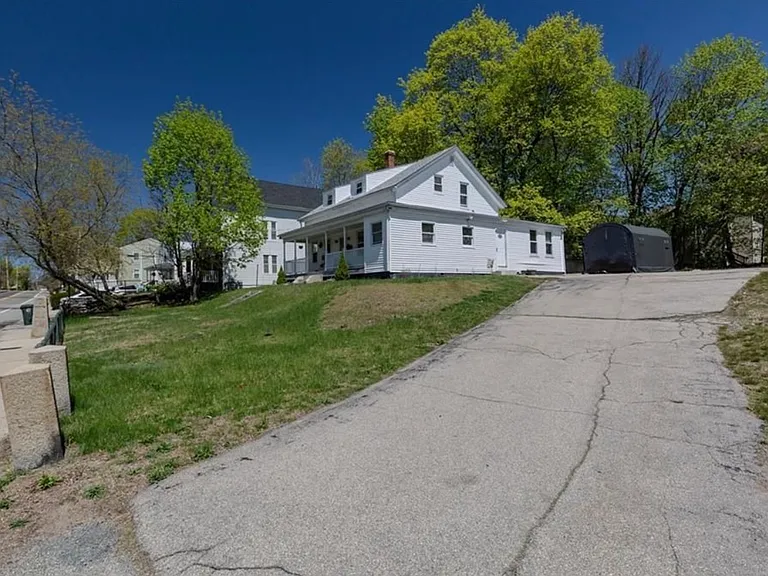 253 Waterman Ave — Photo 6
