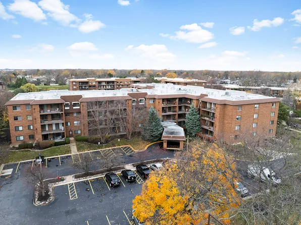 51 Old Oak Dr APT 200, Buffalo Grove, IL 60089