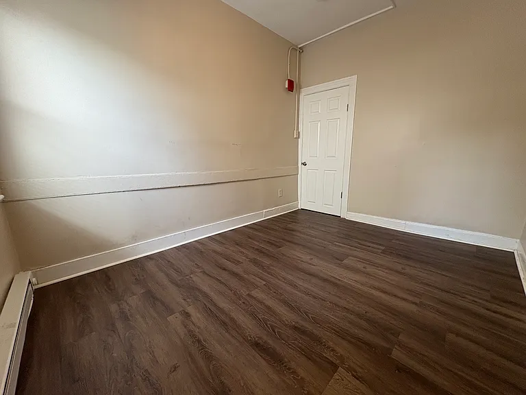 9 Putnam St #1R — Photo 10