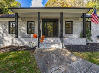 4706 Oakcliffe Rd, Greensboro, NC 27406