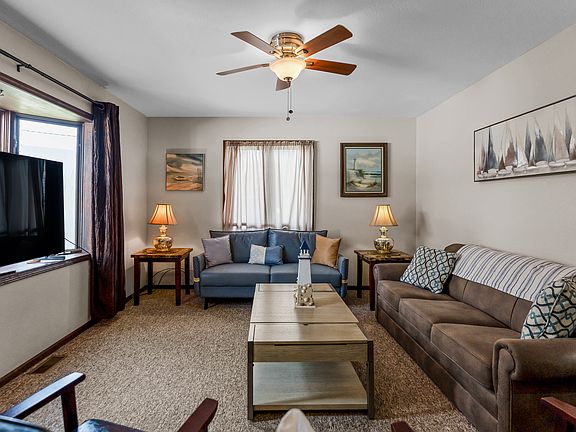 5th image of 504 N Ferry St #2