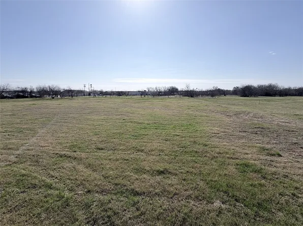 2 Lakewood Dr, Whitney, TX 76692