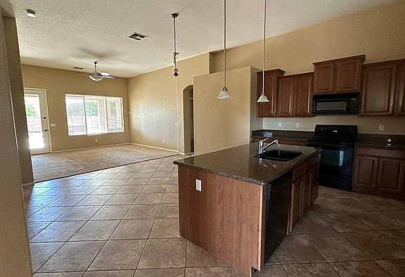 4th image of 1713 E San Carlos Pl
