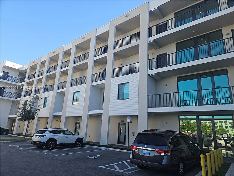 8001 NW 41st St #F-206 — Photo 1