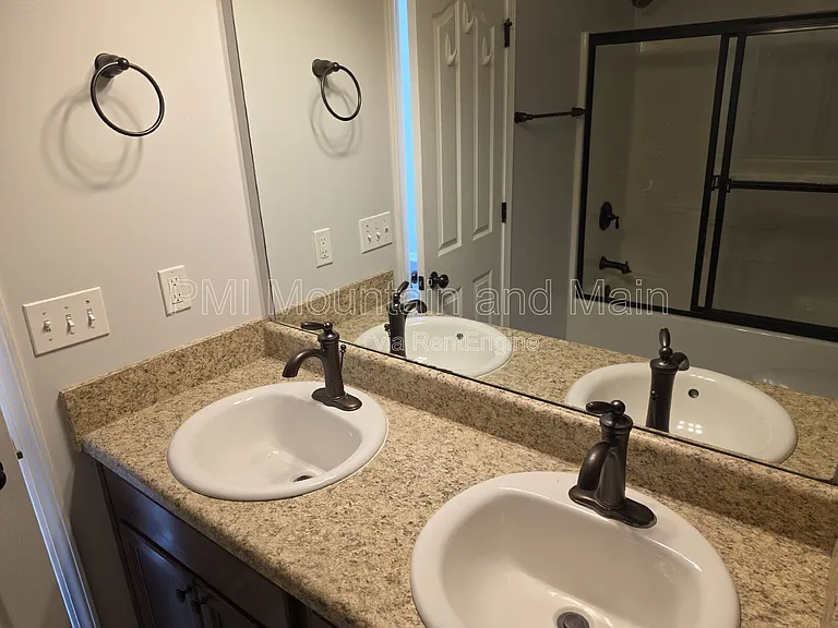25 Barnett Shoals Dr — Photo 24
