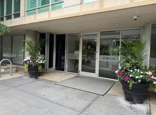 650 Queens Quay W #319, Toronto, ON M5V 3N2