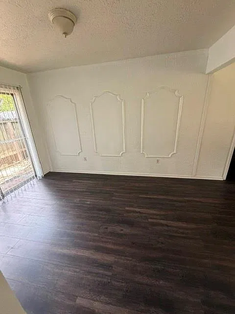 3 bed, 2.0 bath, 2772 sqft, $1,400 — Photo 4