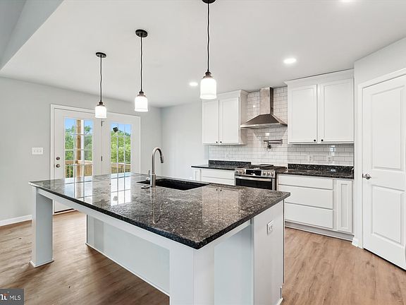 3rd image of 46 Durham Hill Ln