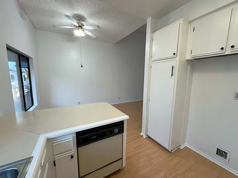125 Park Shadow Ct — Photo 8
