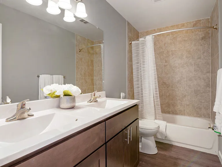 Fairway Ridge Apartments and Townhomes — Photo 23