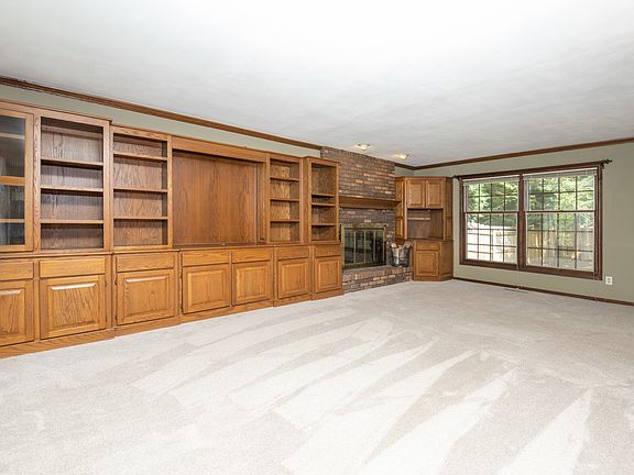 5th image of 1820 Arnold Ave