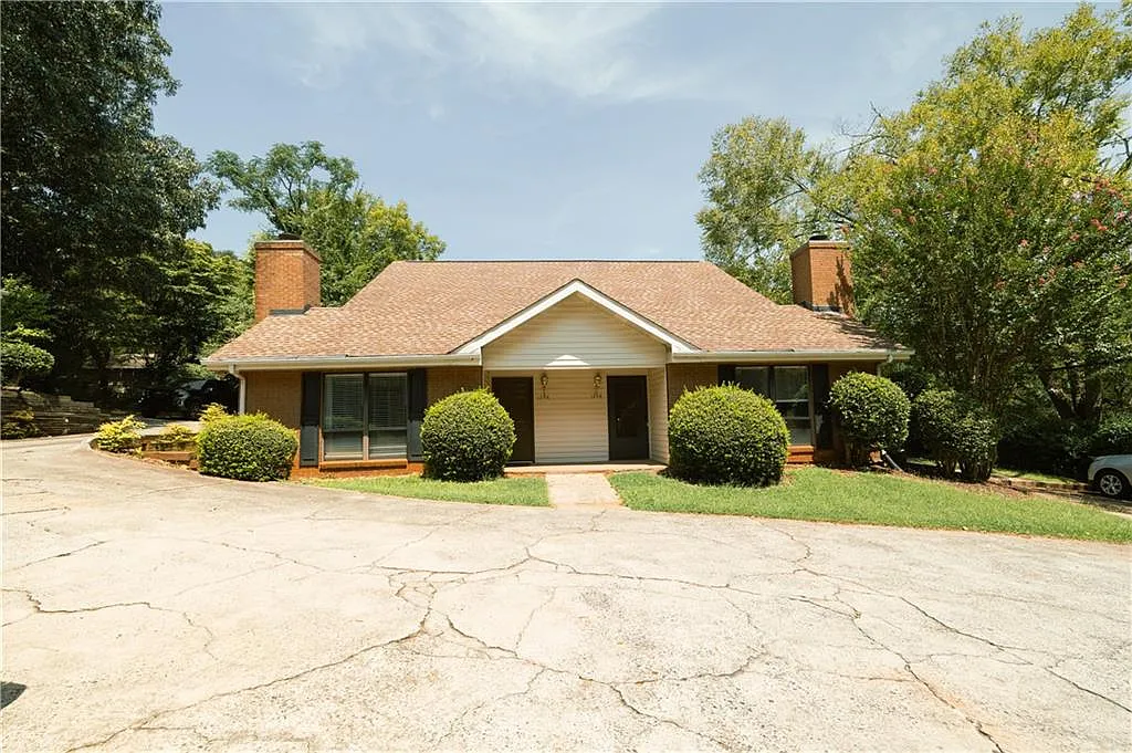 2 bed, 2.0 bath, 1739 sqft, $2,500 — Photo 1