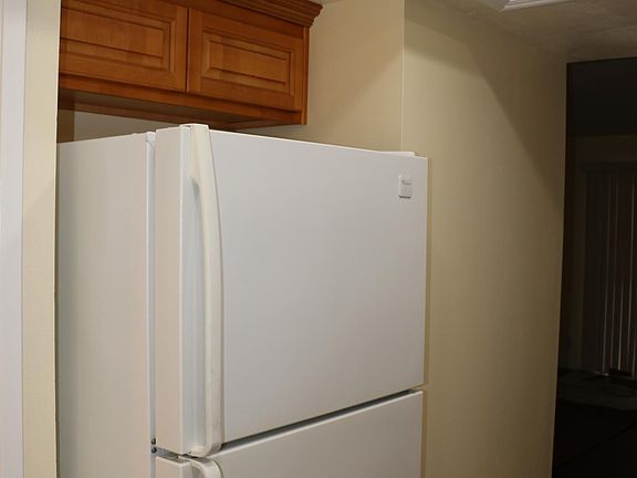 3rd image of 353 N Temple Dr
