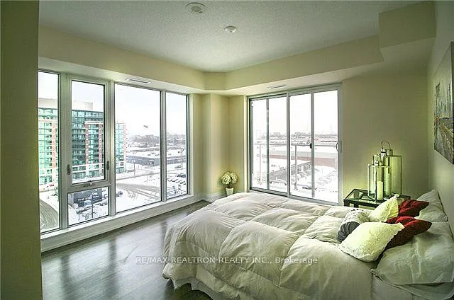 565 Wilson Ave #702W — Photo 9