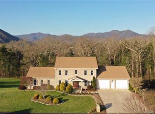 92 Big Sky Dr, Leicester, NC 28748