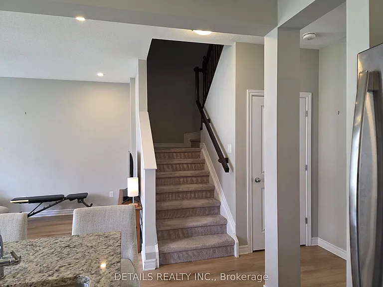251 Saddleback Cres — Photo 22