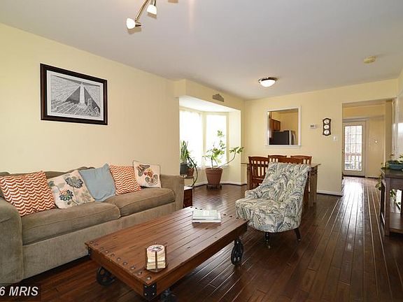 2nd image of 6838 Chasewood Cir