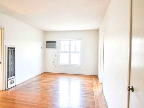 3rd image of 2230 10th Ave APT 9