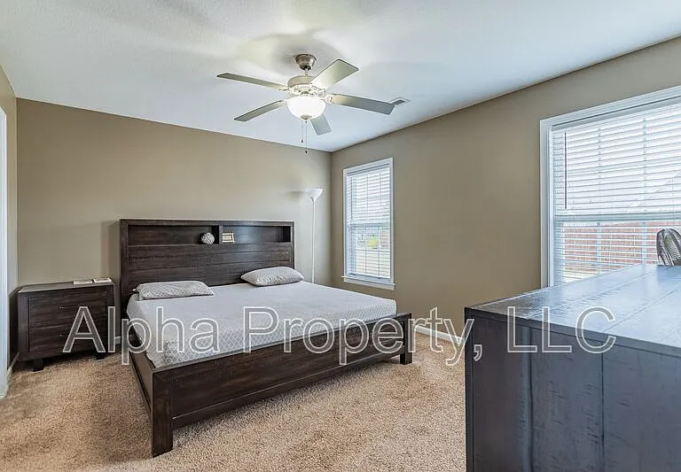 105 Herndon Ct — Photo 10