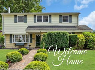 2 Valley Pl, Hazlet, NJ 07730
