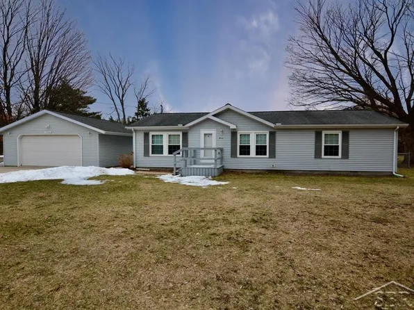 2749 Glidden Rd, Beaverton, MI 48612