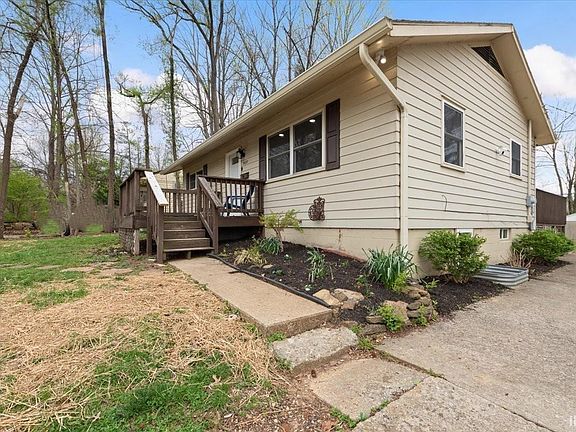 2nd image of 2627 E Dekist St