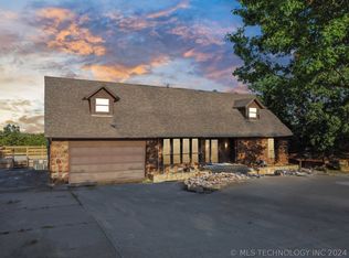 509 Oak Ridge Dr, Sand Springs, OK 74063