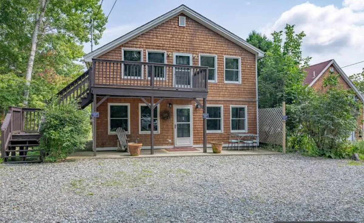 Building Photo - 14 Gifford Ln