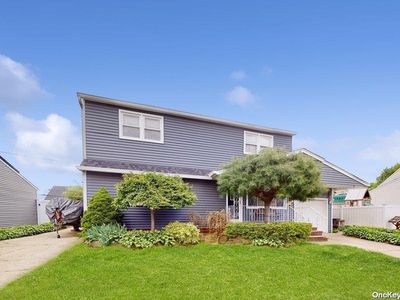 2128 Dogwood Lane, Westbury, NY, 11590