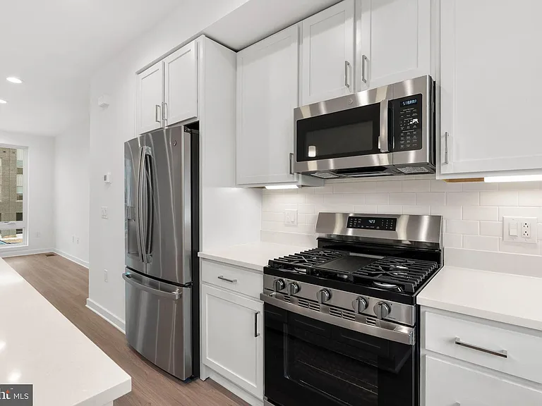 3000 Schirra Ln — Photo 4