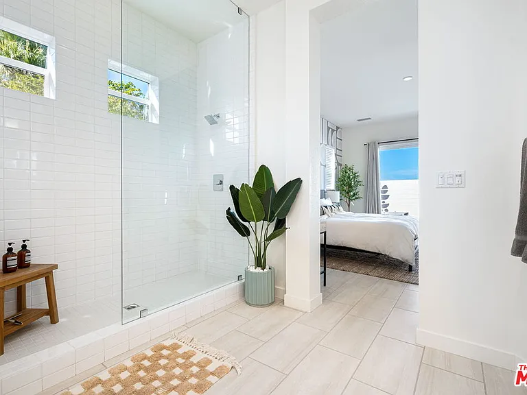 1605 3/4 Candela Ct — Photo 11