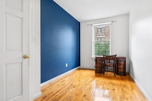 Sold by LG Fairmont Group | media 9