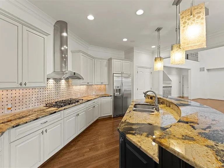 5369 N Shore Pl — Photo 13