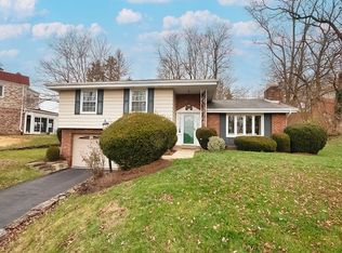 1192 Satellite Cir, Pittsburgh, PA 15241