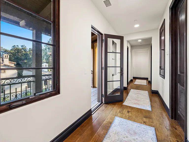 347 Island Oak Ln — Photo 15