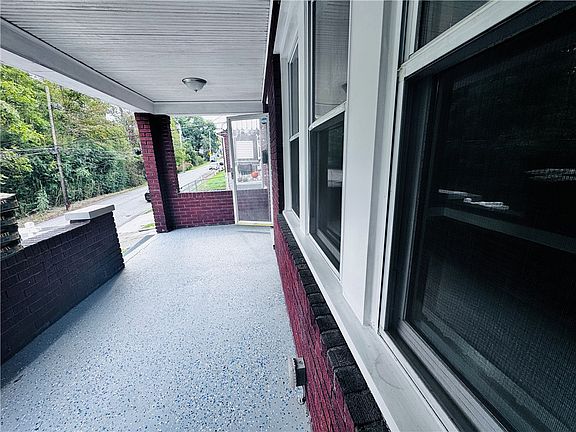 3rd image of 2308 Starkamp St