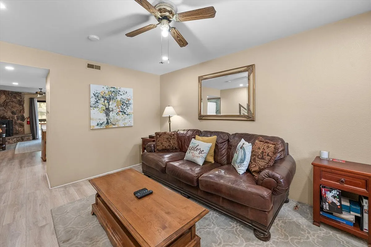 619 Summit Blvd — Photo 1